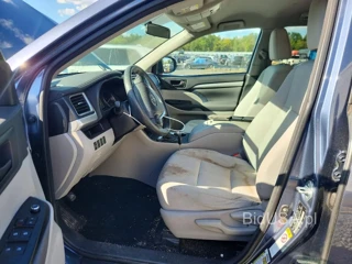 TOYOTA HIGHLANDER LE