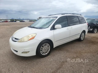 TOYOTA SIENNA XLE LIMITED 7-PASSENGER