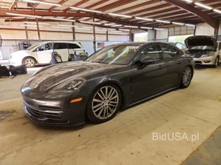 PORSCHE PANAMERA 2