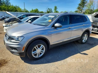 VOLKSWAGEN TIGUAN SE