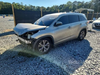 TOYOTA HIGHLANDER XLE