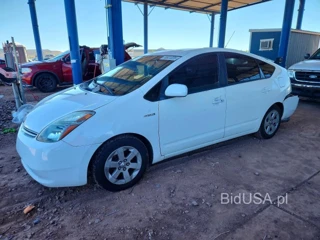 TOYOTA PRIUS BASE