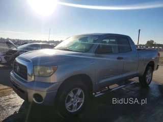 TOYOTA TUNDRA SR5