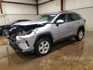 TOYOTA RAV4 HYBRID XLE