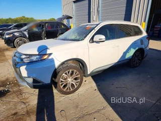 MITSUBISHI OUTLANDER SE