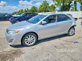 TOYOTA CAMRY HYBRID XLE