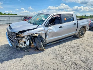TOYOTA TUNDRA SR5