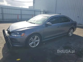 VOLKSWAGEN PASSAT SE