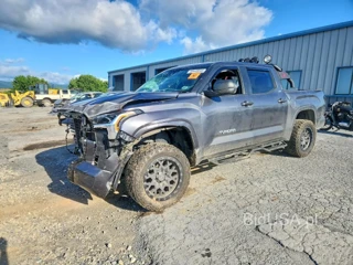 TOYOTA TUNDRA SR5