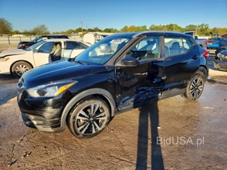 NISSAN KICKS SV