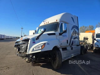 FREIGHTLINER CASCADIA 126 SLEEPER CAB"