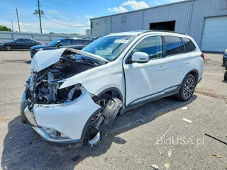 MITSUBISHI OUTLANDER SE