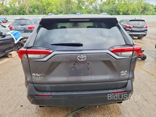 TOYOTA RAV4 XLE