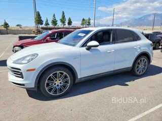 PORSCHE CAYENNE SE HYBRID