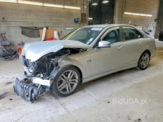 MERCEDES-BENZ C 300 4MATIC