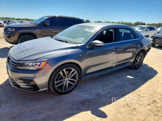 VOLKSWAGEN PASSAT R-LINE