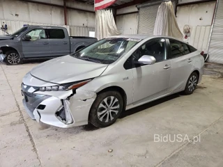 TOYOTA PRIUS PRIME LE