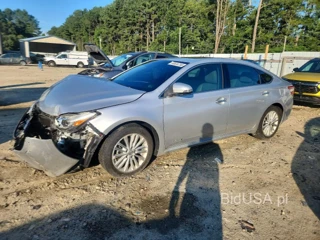 TOYOTA AVALON HYBRID LIMITED