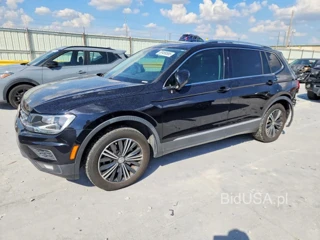 VOLKSWAGEN TIGUAN SE