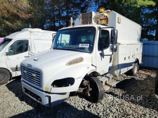 FREIGHTLINER M2 106 MEDIUM DUTY