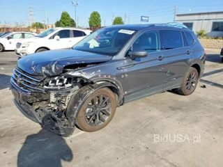 VOLKSWAGEN TIGUAN SE