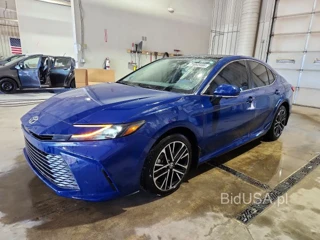 TOYOTA CAMRY XLE
