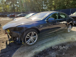 TESLA MODEL S 70D