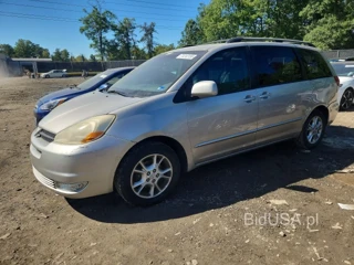 TOYOTA SIENNA XLE 7 PASSENGER
