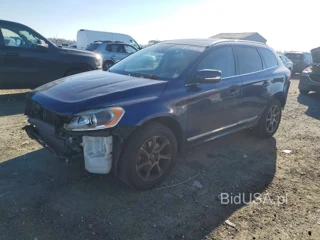 VOLVO XC60 T6 PLATINUM