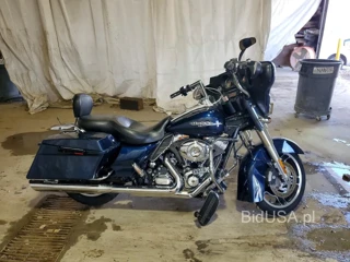 HARLEY-DAVIDSON FLHX STREET GLIDE