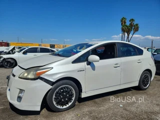 TOYOTA PRIUS THREE