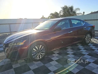 NISSAN ALTIMA SV