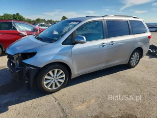 TOYOTA SIENNA LIMITED PREMIUM 7-PASSENGER