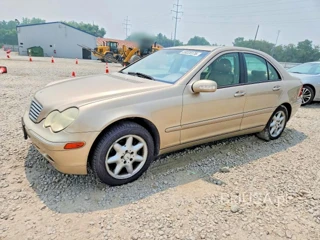 MERCEDES-BENZ C 240