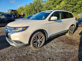 MITSUBISHI OUTLANDER SE