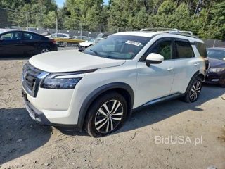 NISSAN PATHFINDER PLATINUM