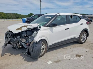 NISSAN KICKS PLAY S
