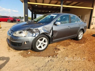 VOLKSWAGEN JETTA SE