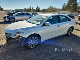 TOYOTA CAMRY XLE V6