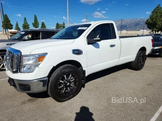 NISSAN TITAN SV