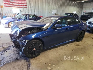 JAGUAR XE R - SPORT