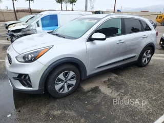 KIA NIRO LX