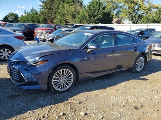 TOYOTA AVALON HYBRID LIMITED