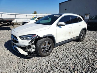MERCEDES-BENZ GLA 250 4MATIC