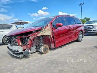 TOYOTA SIENNA XLE