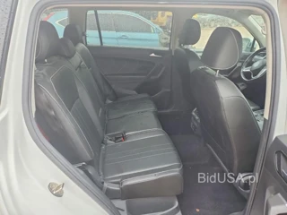 VOLKSWAGEN TIGUAN SE