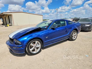 FORD MUSTANG GT