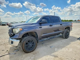 TOYOTA TUNDRA CREWMAX SR5