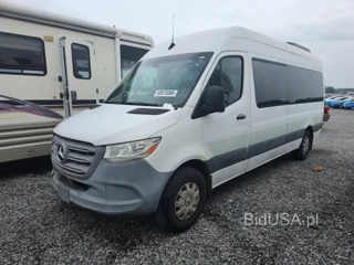 MERCEDES-BENZ SPRINTER 2500