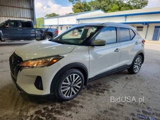 NISSAN KICKS SV